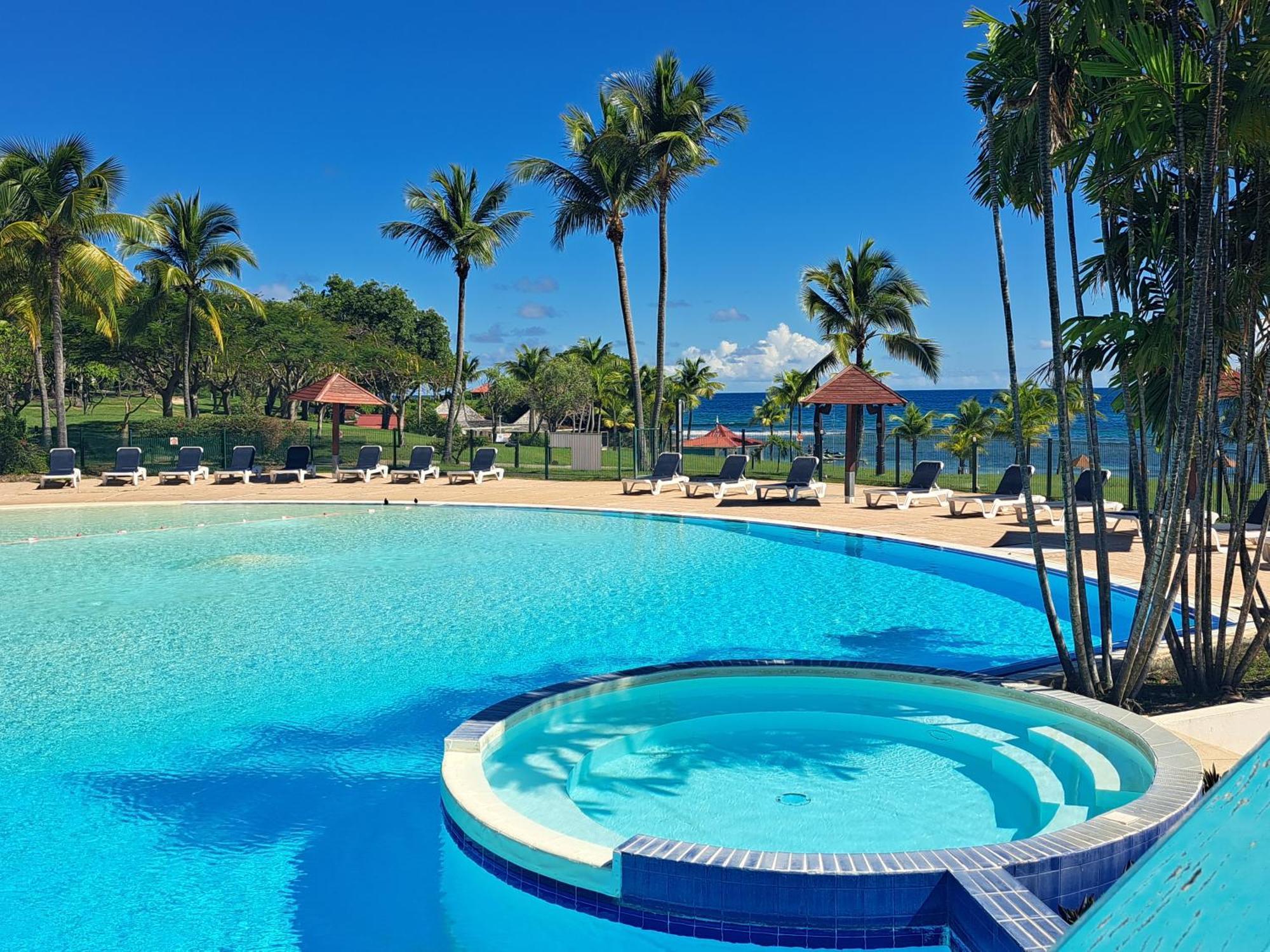 Grand Studio Vue Mer Exceptionnelle, Piscines, Plages. Sainte-Anne  Exteriör bild